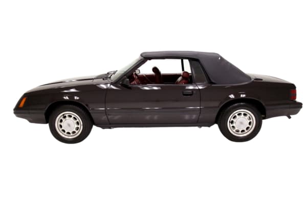 Ford Mustang 83-90 mit Cabrio-Verdeck
