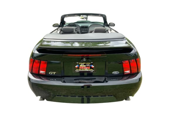 Ford Mustang 00-04 mit Cabrio-Verdeck
