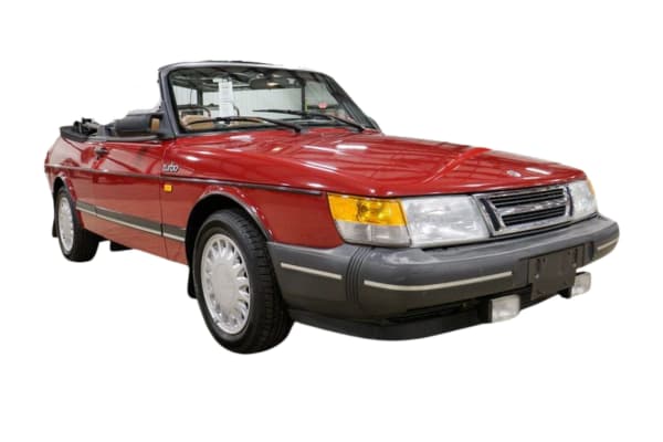 Saab 900 Cabrio mit Cabrio-Verdeck
