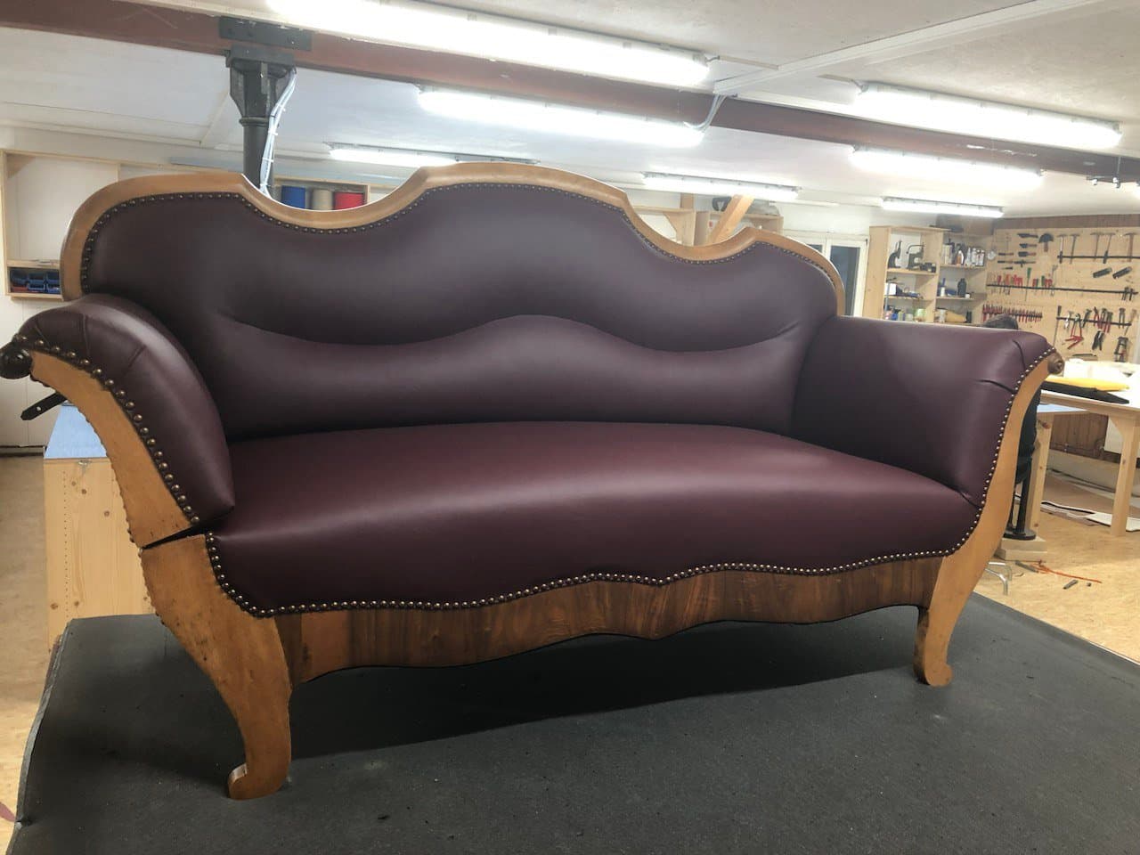 Polstermöbel: Ledersofa